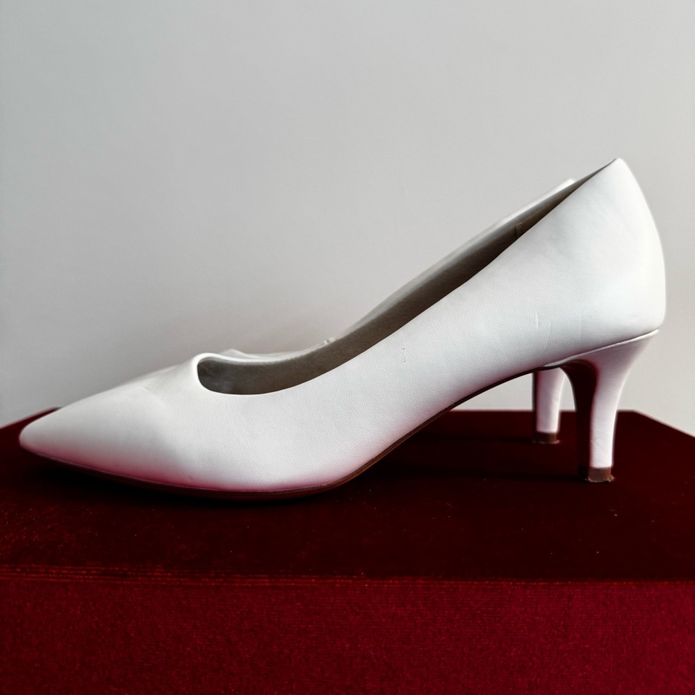 Tamaris White Pointed Toe Pumps Heels - "Touch-it" Comfort Footbed - Size 39 - Picture 3 of 12
